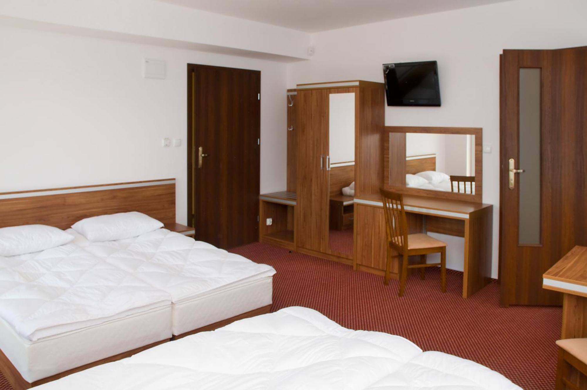 Adamar Jastrzebia Gora Bed & Breakfast 部屋 写真