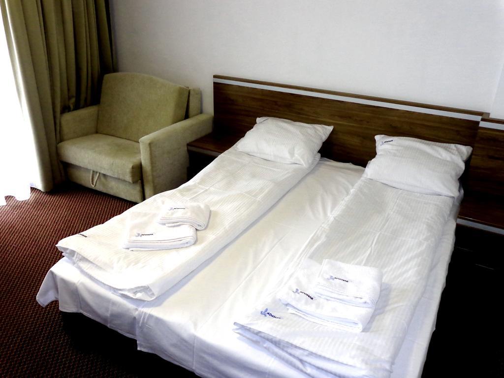 Adamar Jastrzebia Gora Bed & Breakfast 部屋 写真