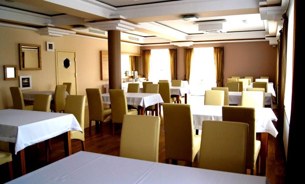 Adamar Jastrzebia Gora Bed & Breakfast エクステリア 写真