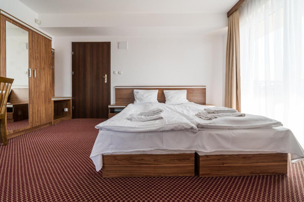 Adamar Jastrzebia Gora Bed & Breakfast エクステリア 写真