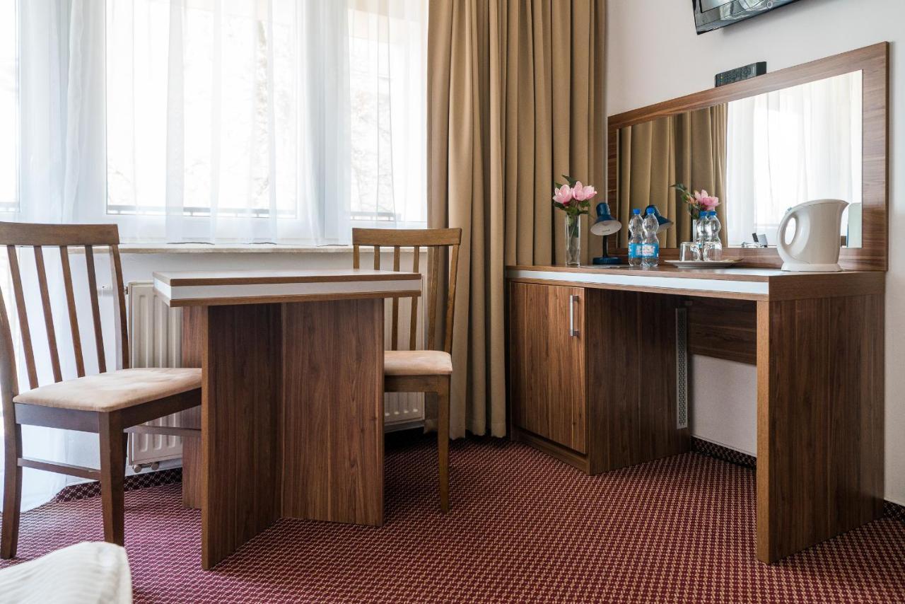 Adamar Jastrzebia Gora Bed & Breakfast エクステリア 写真