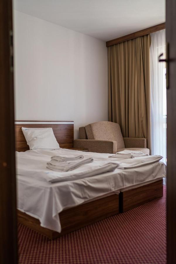 Adamar Jastrzebia Gora Bed & Breakfast エクステリア 写真