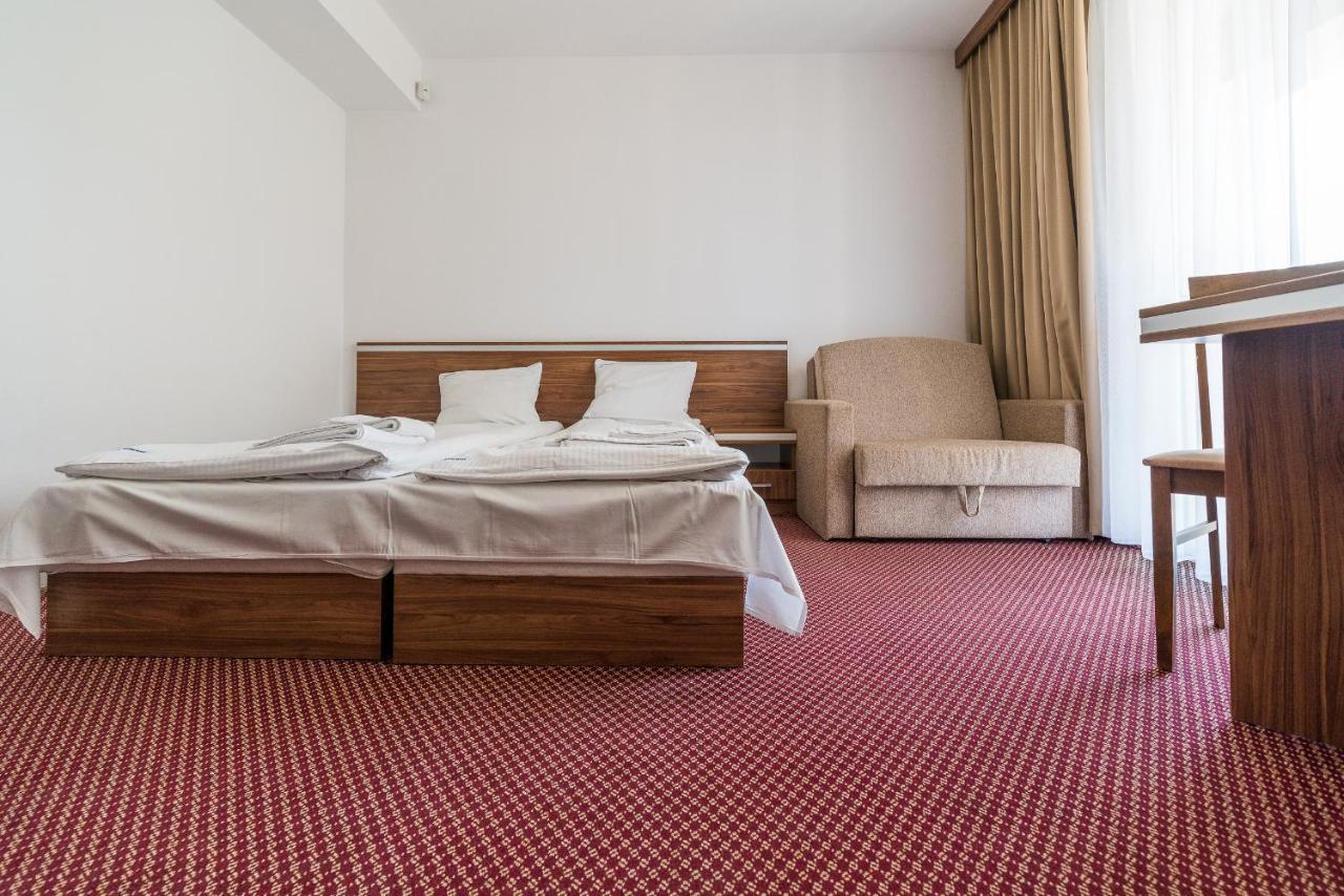 Adamar Jastrzebia Gora Bed & Breakfast エクステリア 写真